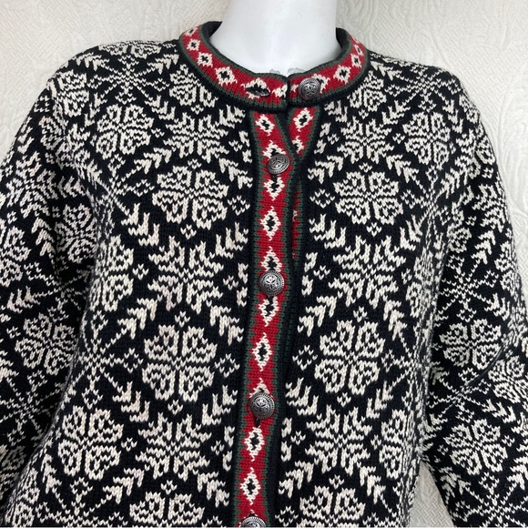LL Bean VTG Nordic Snowflake Pattern Cardigan - Picture 2 of 13